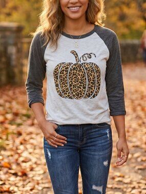 NWT | Leopard Print Pumpkin Grey Raglan 3/4 Sleeve Fall Graphic Top | Large
